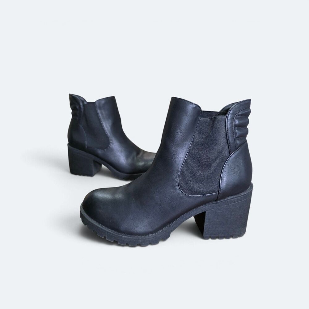Dirty Laundry Levi Black Block Heel Chelsea Boots Lug Sole Quilted Back Size 9 M